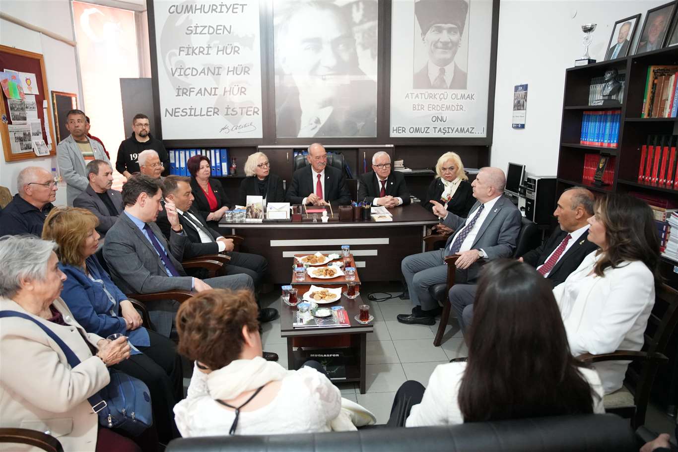    Ümit Özdağ'dan Muğla Atatürkçü Düşünce Derneği'ne ziyaret haberi